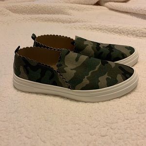 Camouflage shoes